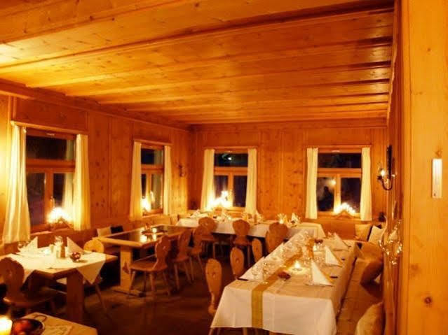 Hotel Veduta Cinuos-Chel Dış mekan fotoğraf